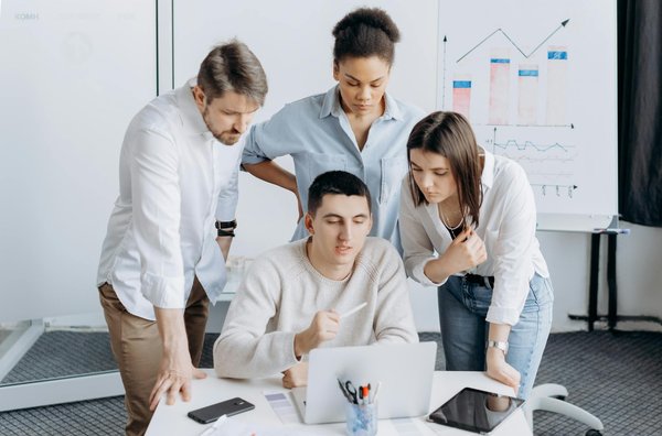 Harnessing chatbot magic: revolutionizing customer service in uk retail